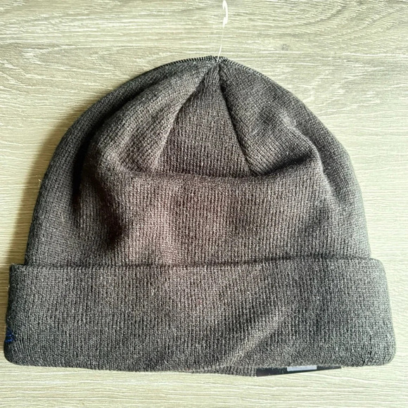 Golden State Warriors NBA Winter Beanie Hat NWT New Era Unisex - Picture 2 of 3